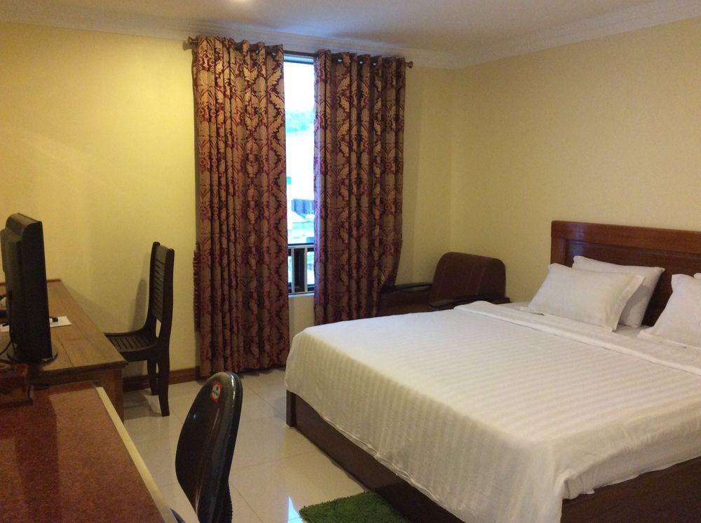 Royal Princess Hotel Sihanoukville Buitenkant foto